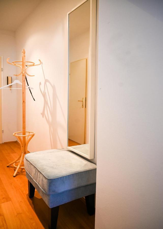 Backpacker Apartment Bahnhof Vienna Exterior photo