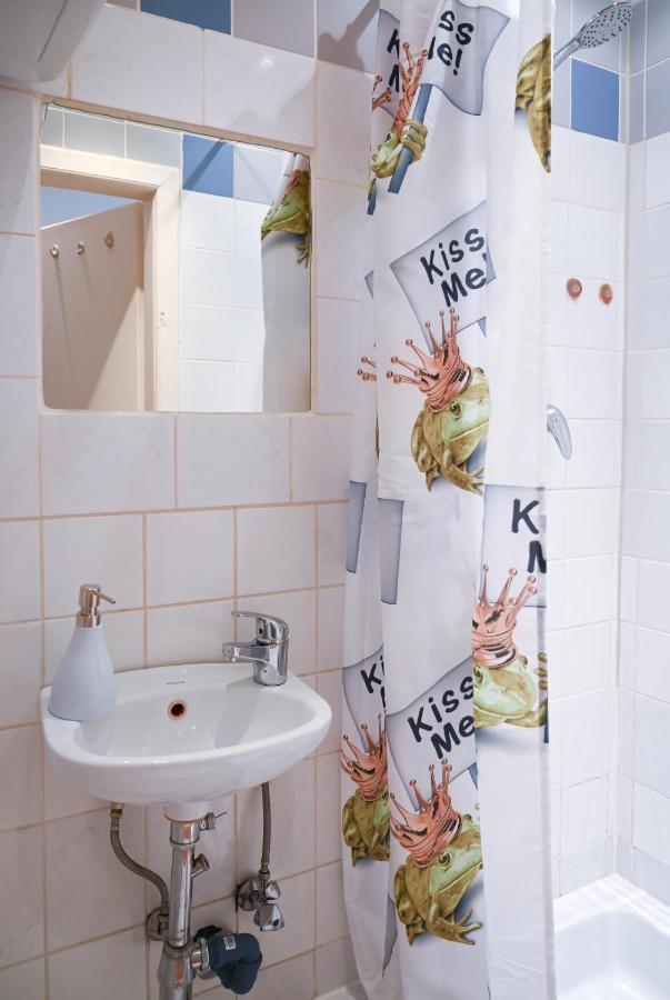 Backpacker Apartment Bahnhof Vienna Exterior photo
